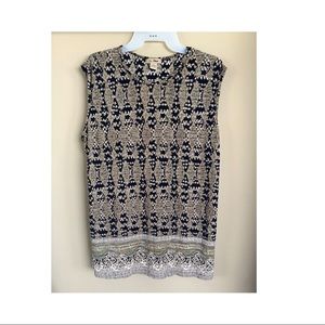 LE PLEAT- PLEATED TOP SIZE LARGE.